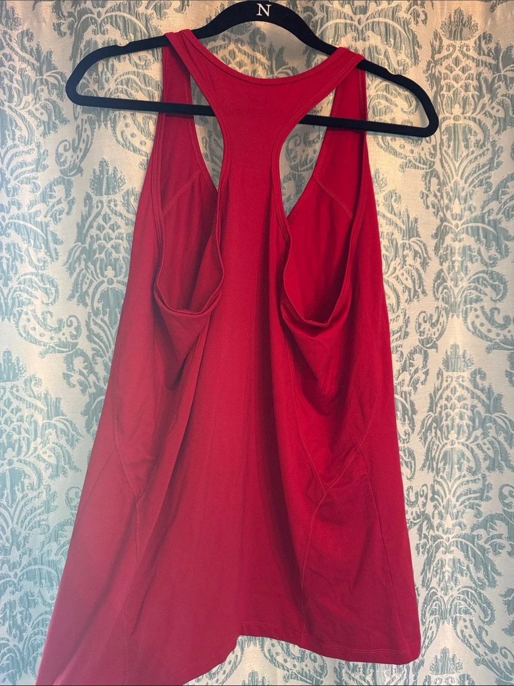 ALO Yoga Red Racerback V‑Neck Tank